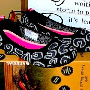 Lily&Dan girls flats, toddler sz 9/10, earth friendly